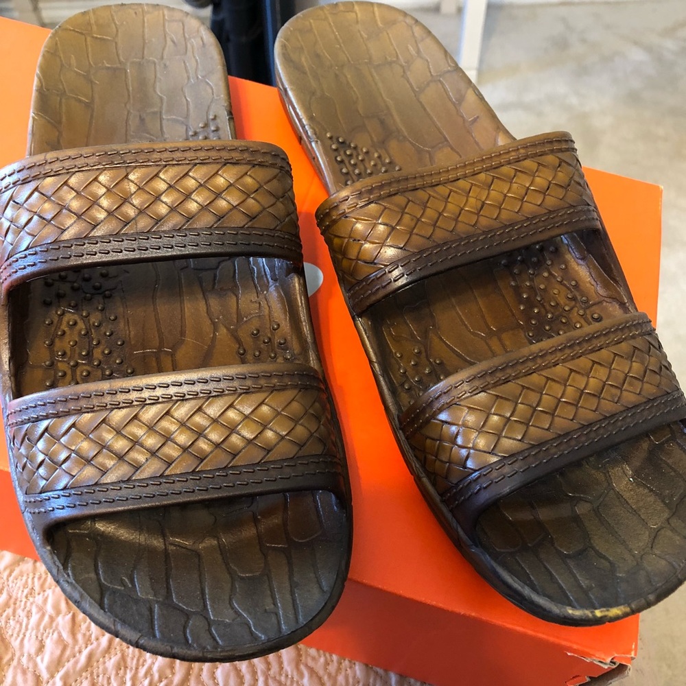 Jandals size 11